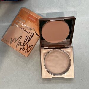 NIB - Mally face defender